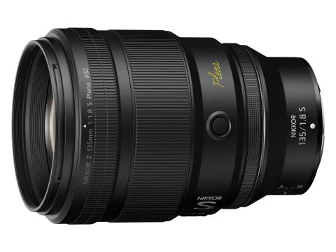 NIKKOR Z 135mm f/1.8 S Plena