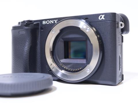 [USED]u059325 α6400 ILCE-6400 ボディ [ブラック]