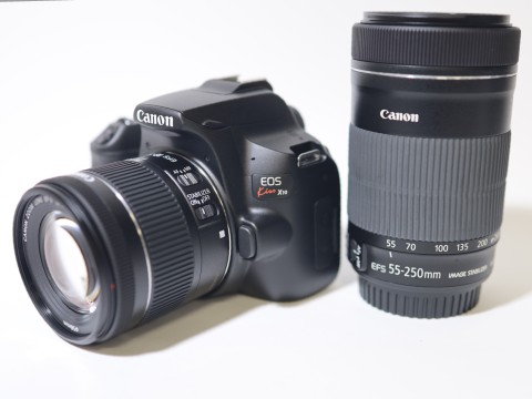 [USED]u060023&nbsp;EOS&nbsp;Kiss&nbsp;X10&nbsp;ダブルズームキット