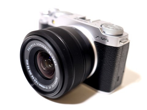 [USED]u060026&nbsp;X-M5&nbsp;XC15-45mmレンズキット&nbsp;[シルバー]