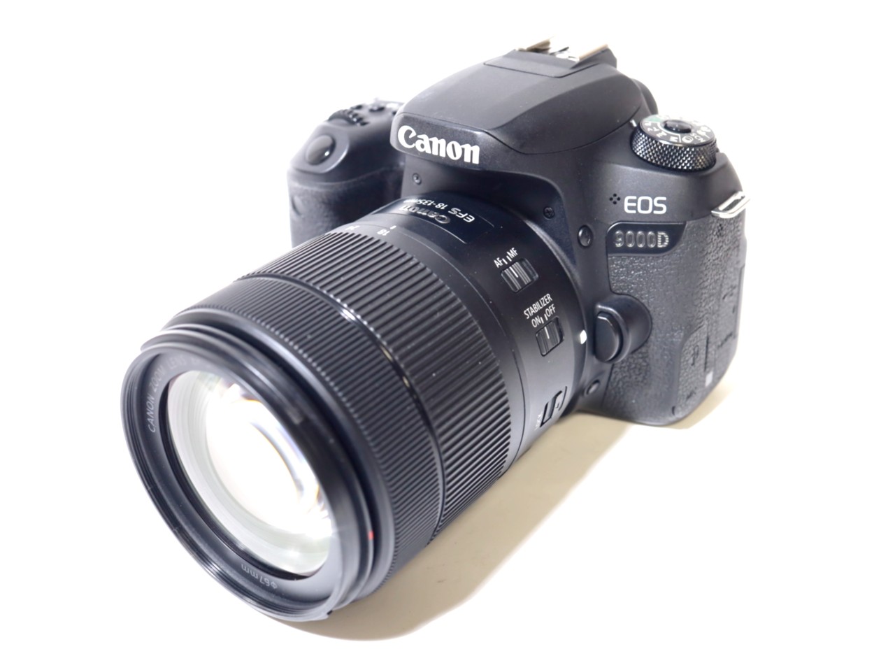 [USED]u060373&nbsp;EOS&nbsp;9000D&nbsp;18-135mmレンズキット