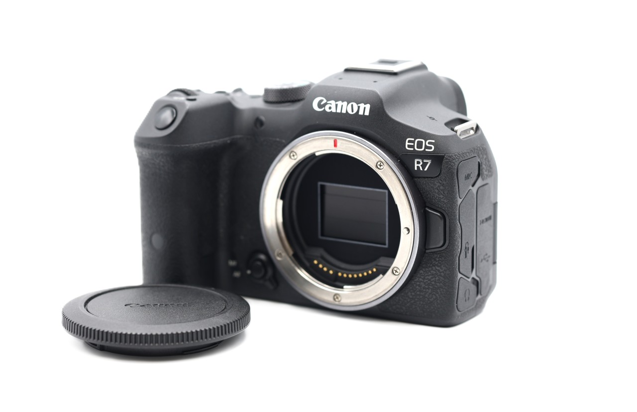 [USED]u060742&nbsp;EOS&nbsp;R7&nbsp;ボディ