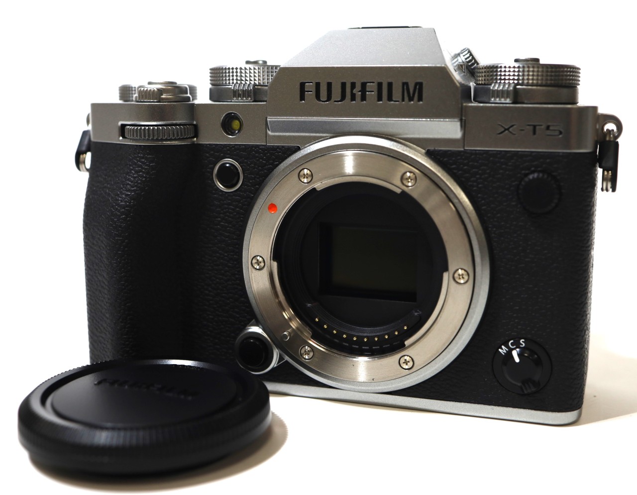 [USED]u060810&nbsp;FUJIFILM&nbsp;X-T5&nbsp;ボディ&nbsp;日英2言語設定モデル&nbsp;[シルバー]