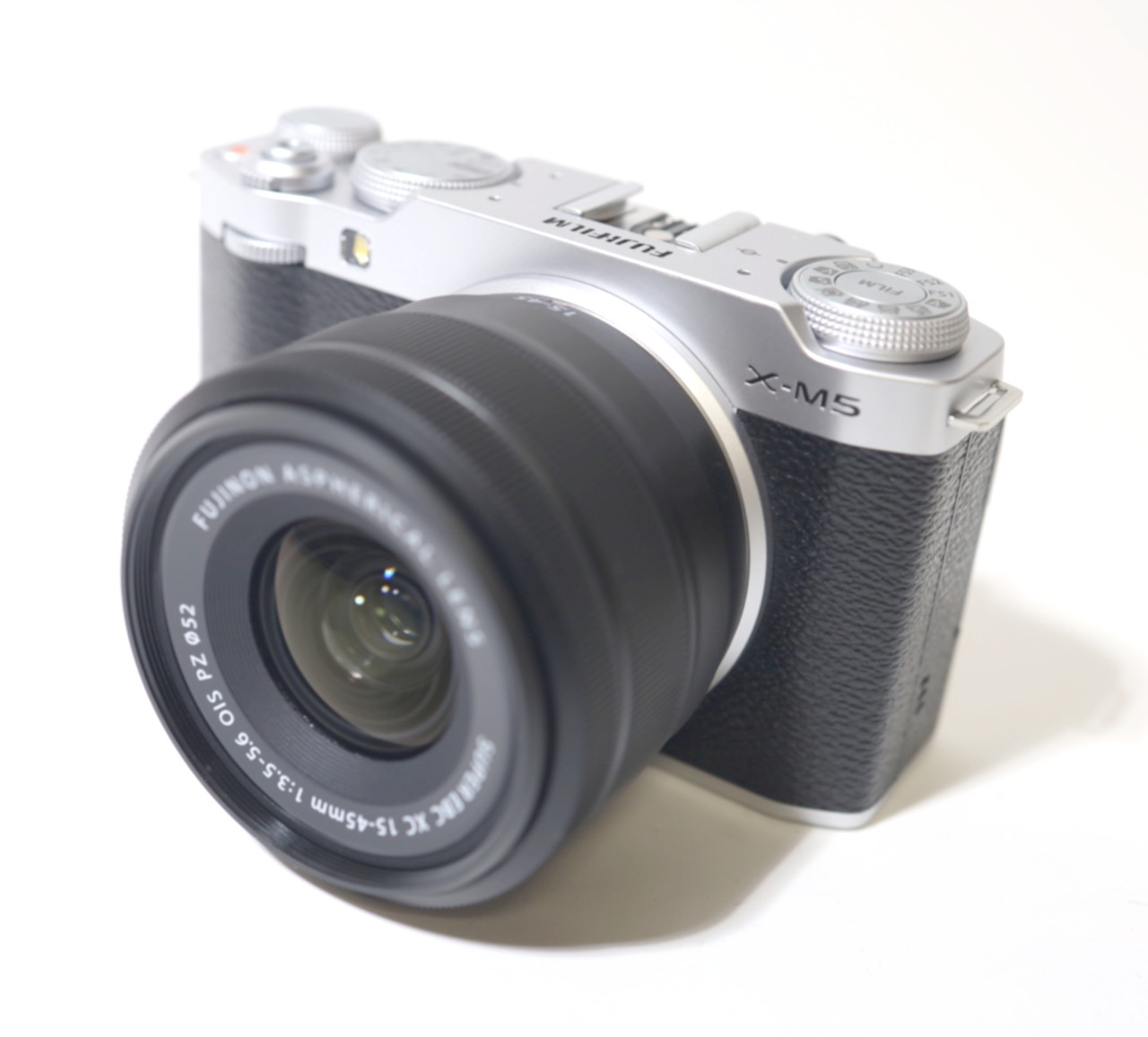 [USED]u060025&nbsp;X-M5&nbsp;XC15-45mmレンズキット&nbsp;[シルバー]