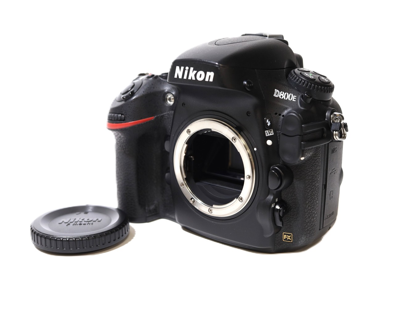 D800E �{�f�B