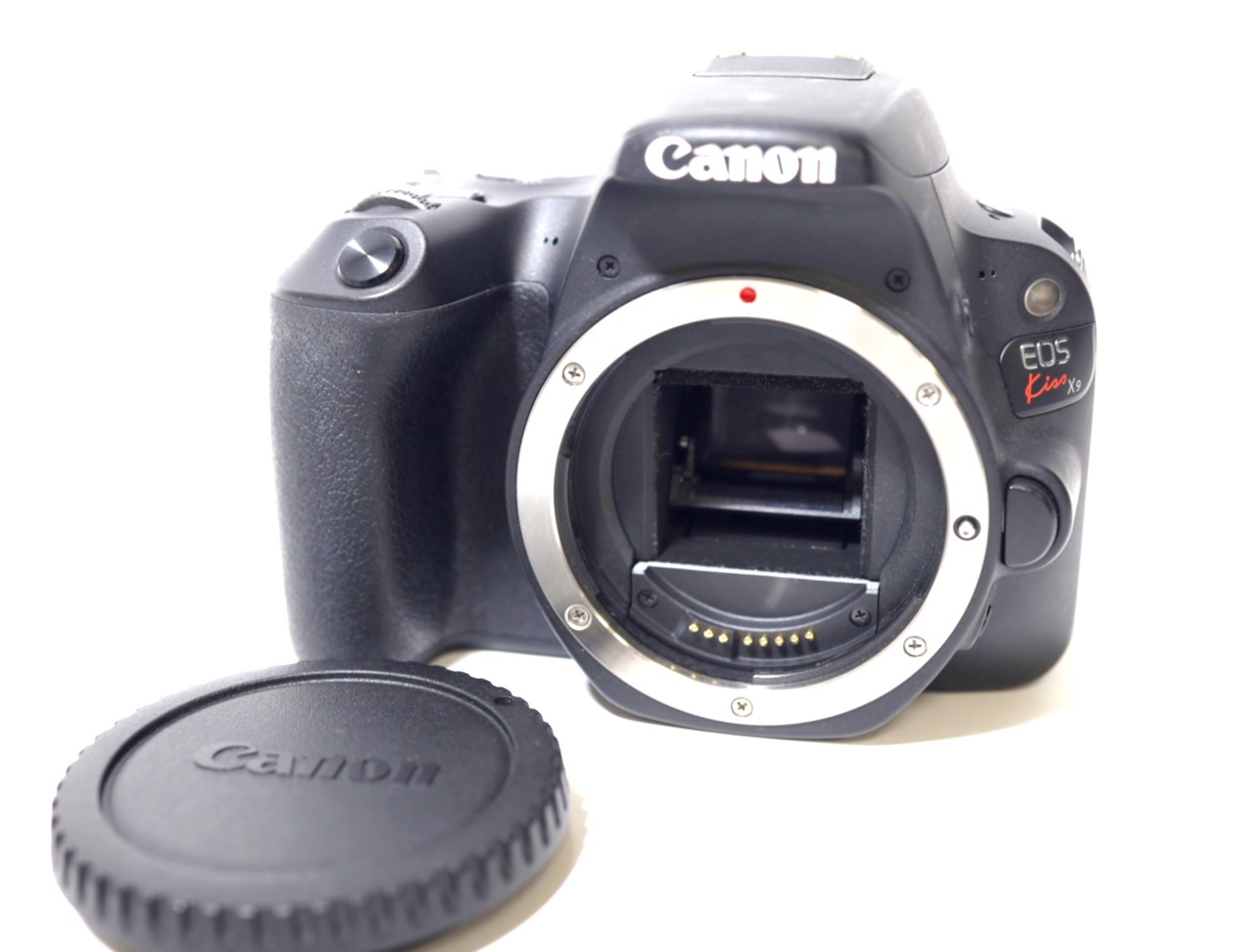 EOS Kiss X9 �{�f�B