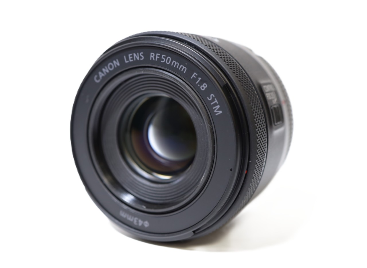 RF50mm F1.8 STM