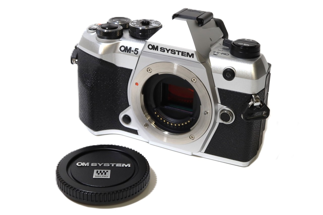 [USED]u062131&nbsp;OM&nbsp;SYSTEM&nbsp;OM-5&nbsp;Mark&nbsp;II&nbsp;ボディ&nbsp;[シルバー]