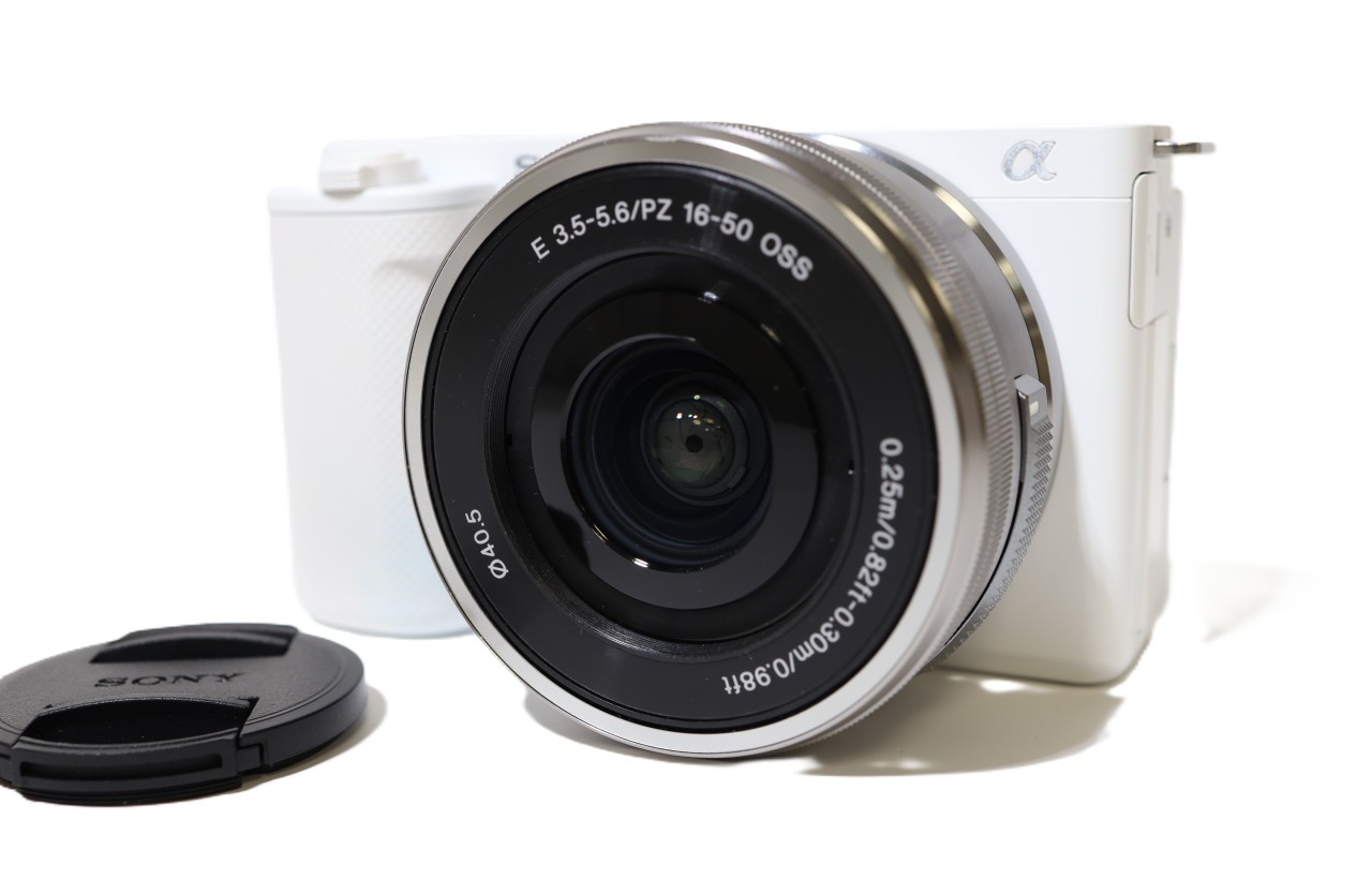 [USED]u062562&nbsp;VLOGCAM&nbsp;ZV-E10L&nbsp;パワーズームレンズキット&nbsp;[ホワイト]