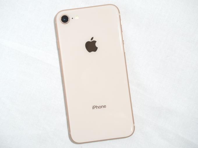 iPhone 8 ゴールド 128 GB docomo