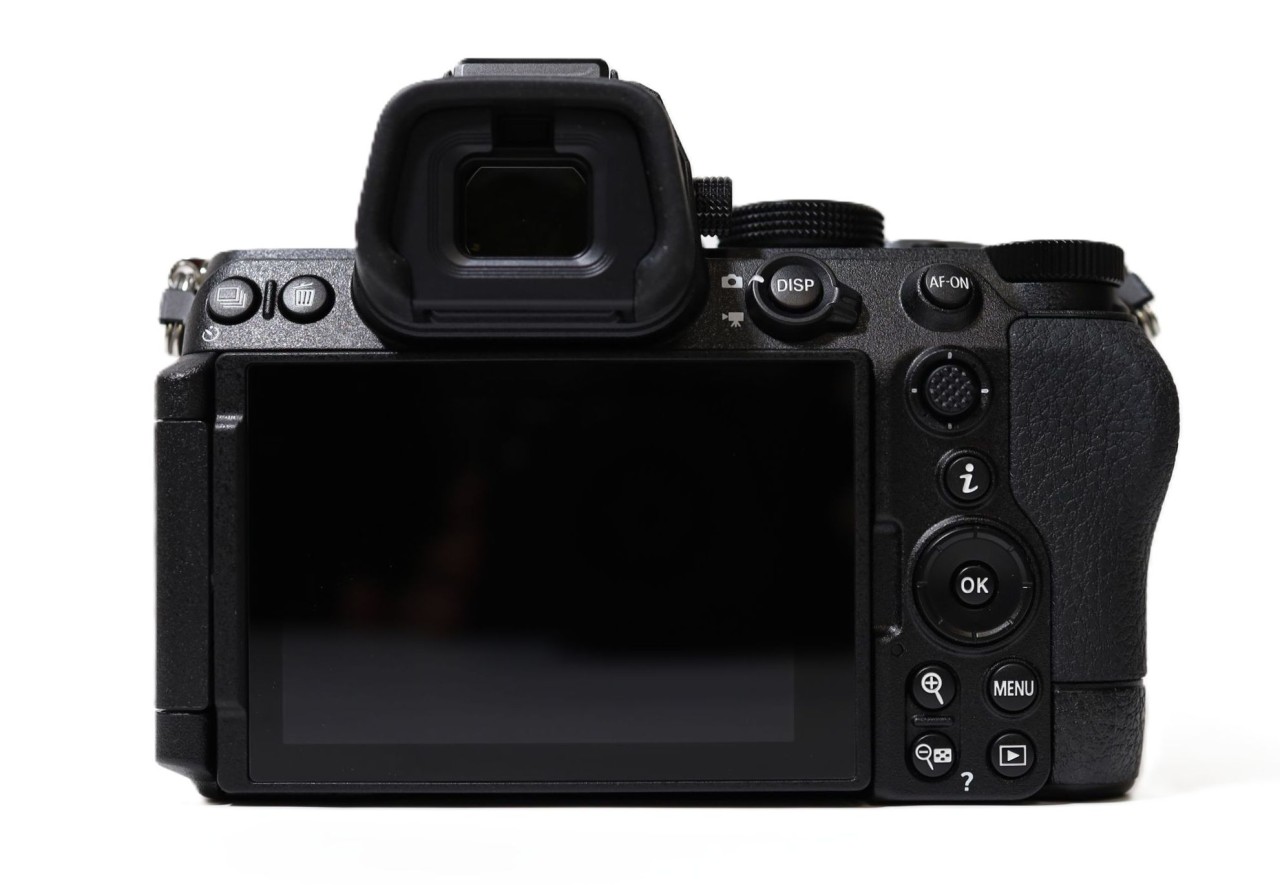 Z5II �{�f�B