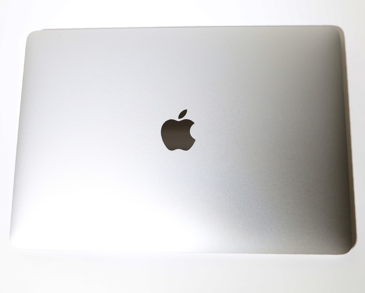 MacBook Pro Retina�f�B�X�v���C 1400/13.3 MUHQ2J/A [�V���o�[]