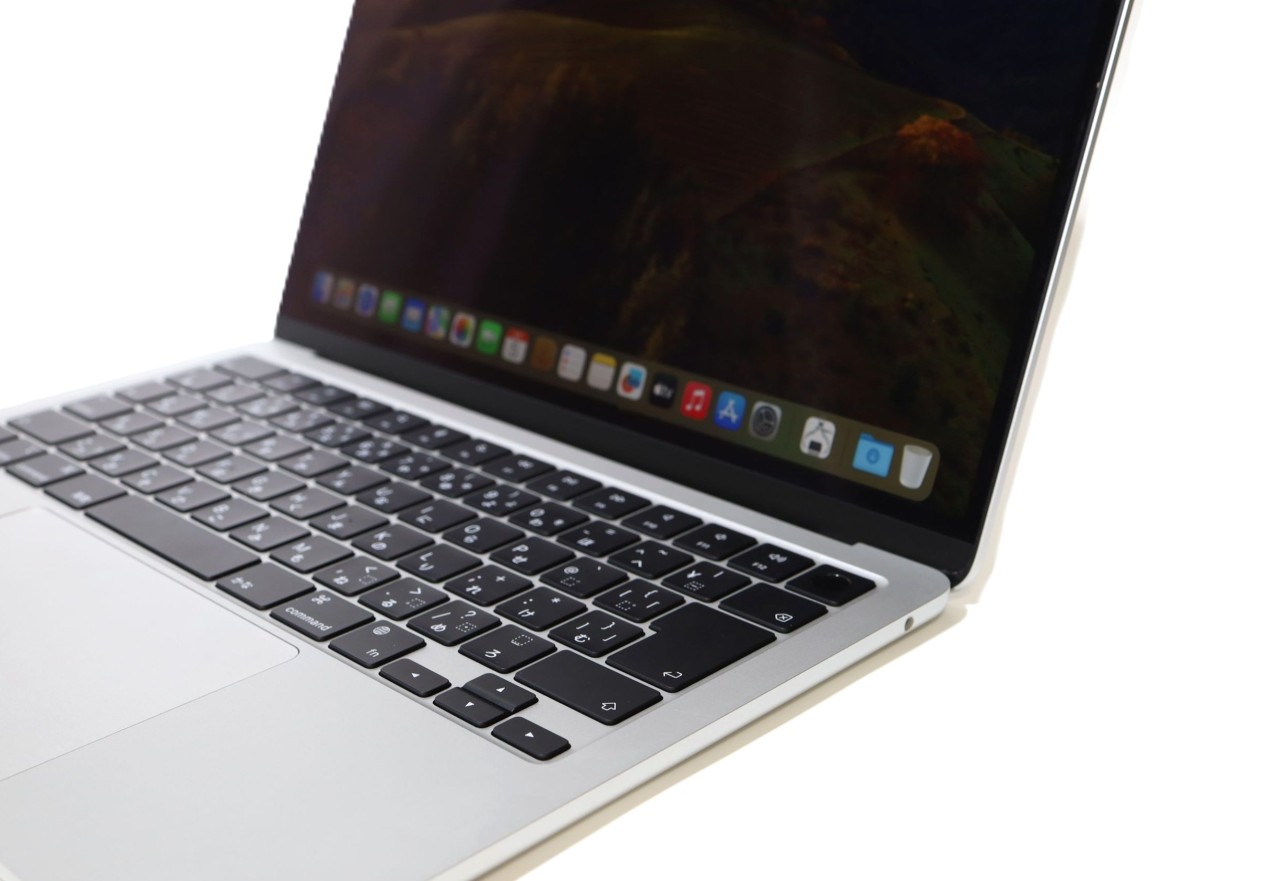 MacBook Air Liquid Retina�f�B�X�v���C 13.6 MLY03J/A [�V���o�[]